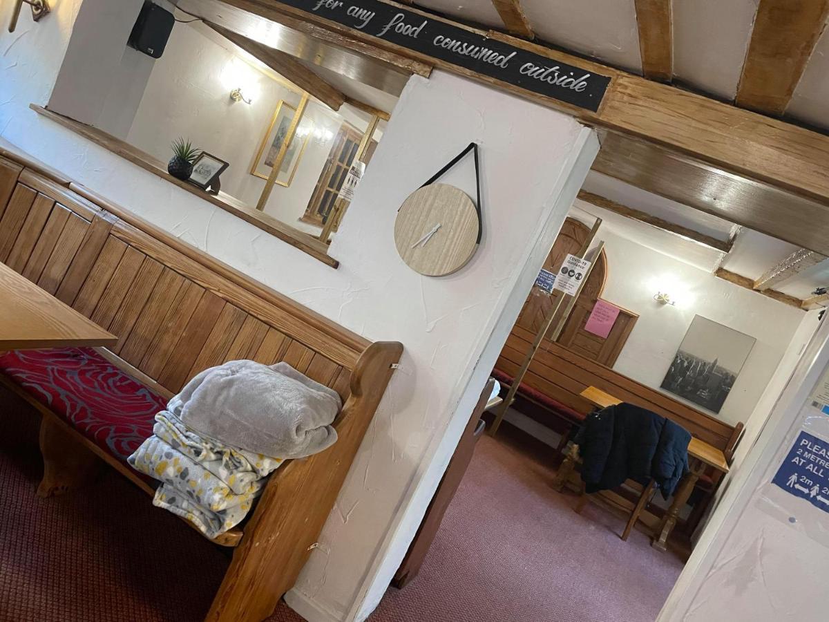 The Glan Yr Afon Inn Холиуэлл Экстерьер фото